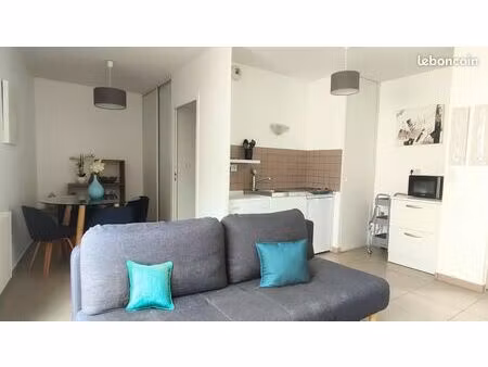 studio 1 pièce 29 m²