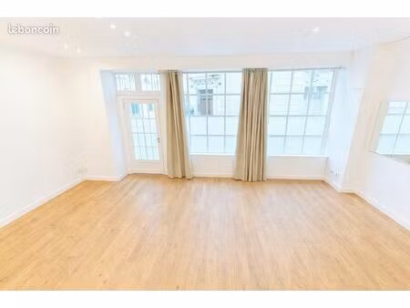 bureaux 70 m²