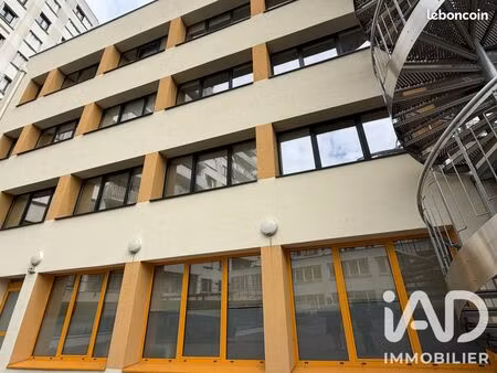 local 1131 m² paris