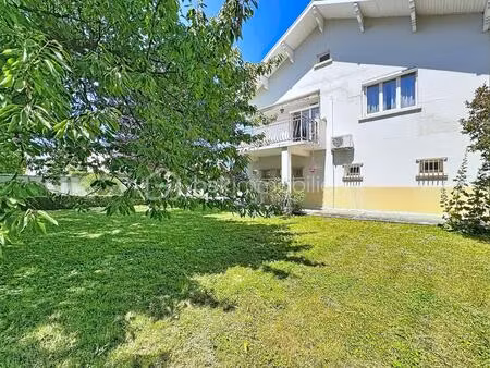 maison de 133 74 m² à echirolles