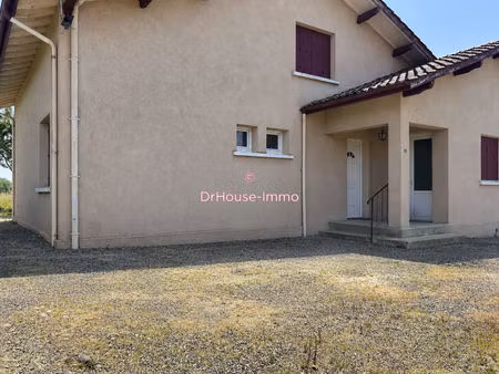 maison exceptionnelle en viager avec spacieux jardin à le vignau  prête à rénover.