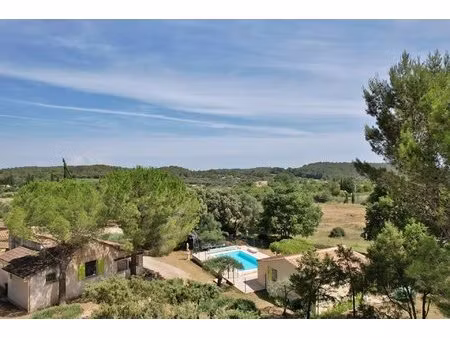 charmants mazets (130 m²) au cœur d'un parc de plus d'un hectare