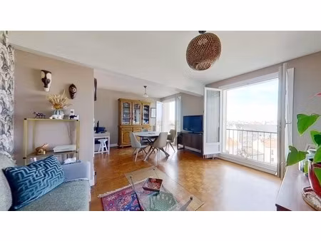 à vendre – appartement 3 pièces traversant et lumineux avec balcon aux portes de paris