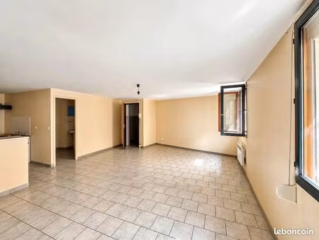 studio 41 m² chabeuil