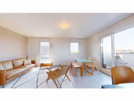 location appartement 3 pièces  78.65m²  ivry