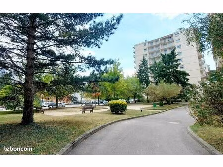 appartement 4 pièces 76 m²