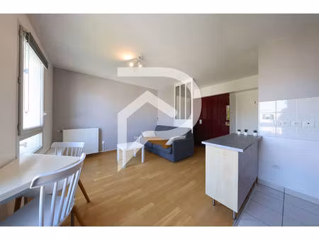 bel appartement f1 meublé