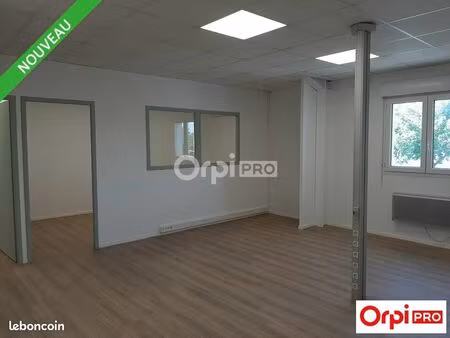 bureau 80 m²