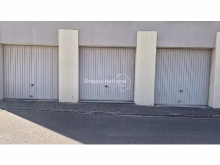 pernes les fontaines - garage a louer