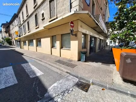 local commercial 249 m²