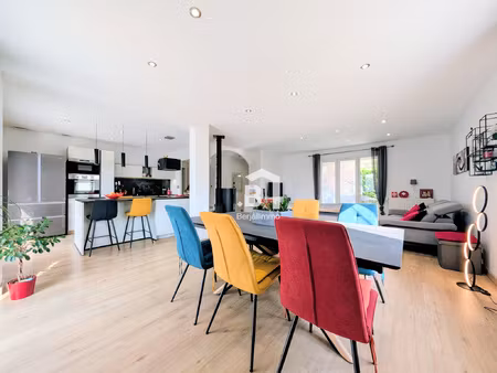 maison 129m2 type 6 avec 600m2 de terrain + garage