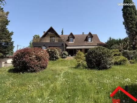 maison 6 pièces 200 m²