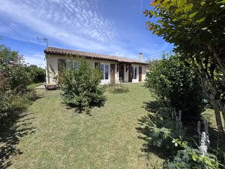 velines : maison de plain pied avec garage