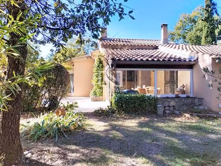 fayence maison de plain-pied avec 3 chambres et dependances