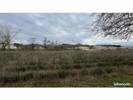 terrain 325 m² puygiron