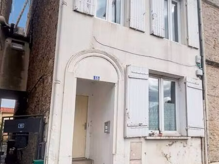l'adresse