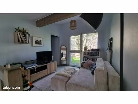 duplex 69m² t3 dans maison  terrasse  garage