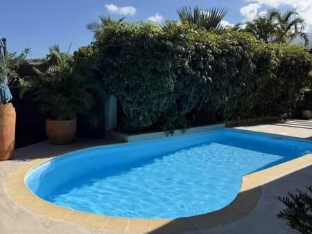 villa 5 pièces 112 m²