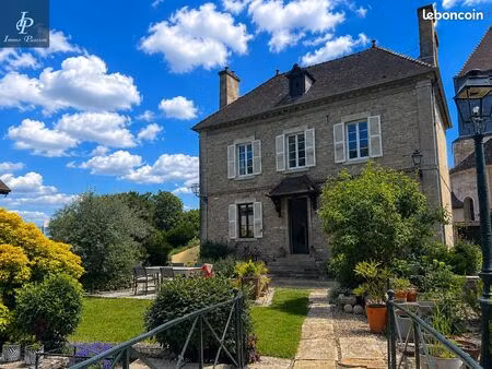 propriété 6 pièces 138 m²