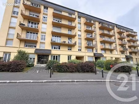 appartement 4 pièces 77 m²