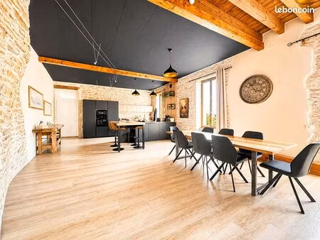 immeuble 7 pièces 260 m²