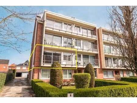 appartement rénové avec 2 chambres  2 terrasses + 2 box de