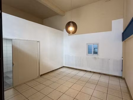 local commercial 150m²
