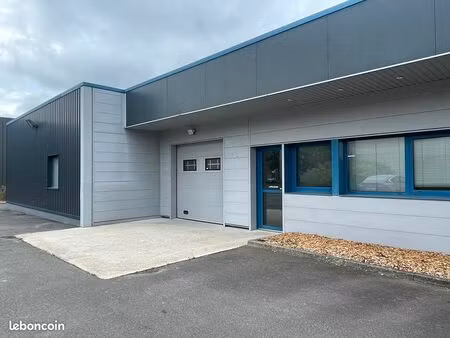 local 400 m² taden