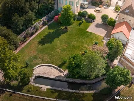 maison 10 pièces 371 m²