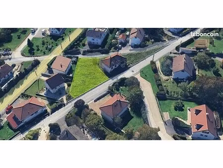 terrain à bâtir de 505 m² à pugey (25720)