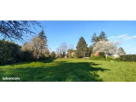terrain 2 476 m² saint laurent des hommes