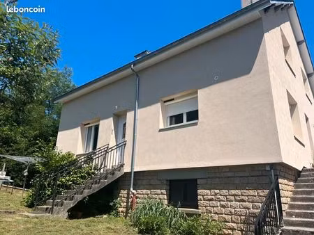immeuble 258 m² uzerche