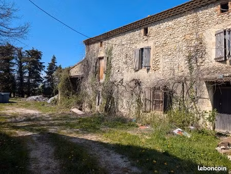 ferme en pierres à rénover - fort potentiel