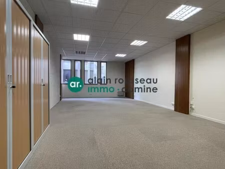 location bureaux 54 m²