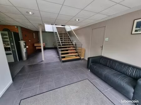 bureaux 726 m² - bron parc du chêne - 20 parkings
