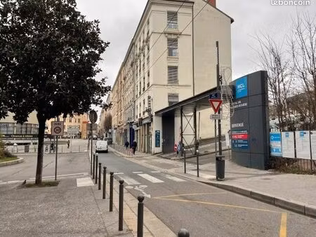boulangerie/pâtisserie 45 m²