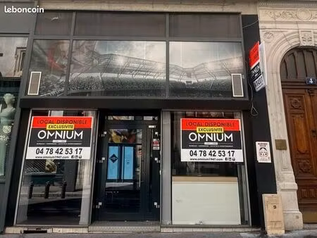 local commercial 101 m²