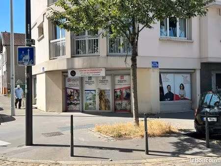 local commercial 174 m²