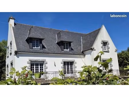 large 6-bedroom brittany property on 2 400m²