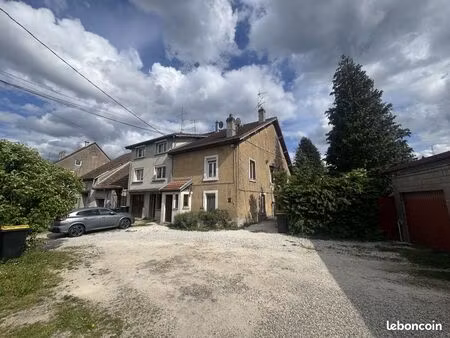 immeuble 330 m² étupes