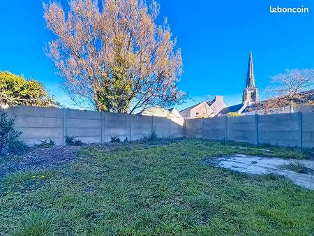 immeuble 340 m² commana