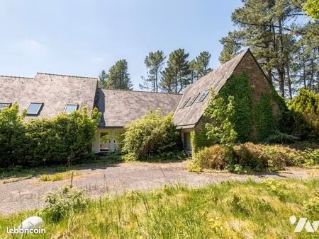 immeuble 637 m² plouneour menez
