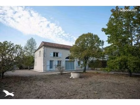 maison 5 pièces 236 m²