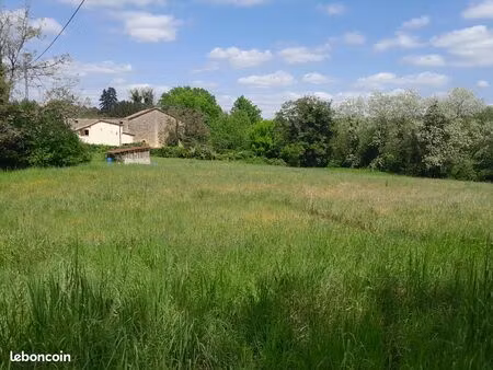 a saisir terrain constructible 7/m²