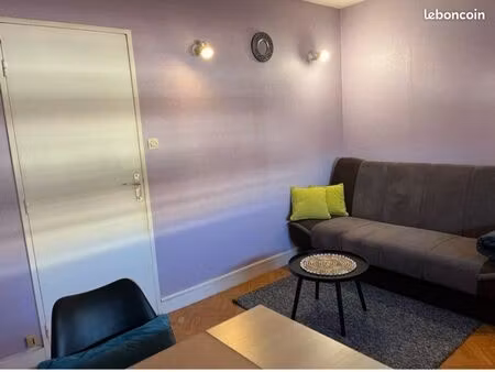 studio centre commerces et plage