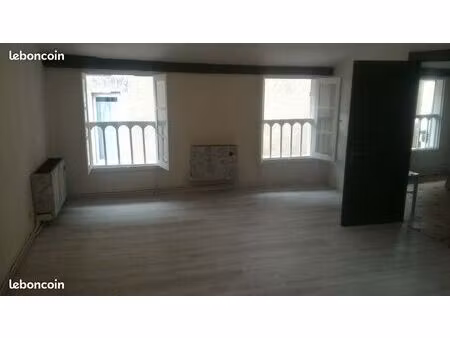 vends immeuble nontron