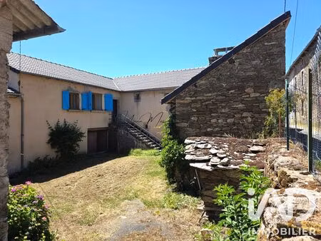 maison à alrance (12430)