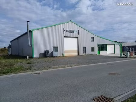 lacation hangar