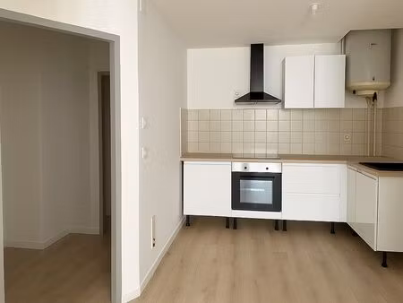 t2 42m2 à louer mirande