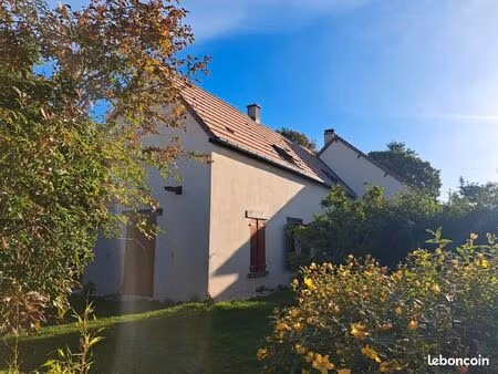 maison familiale avec grand terrain de plus de 1500m²